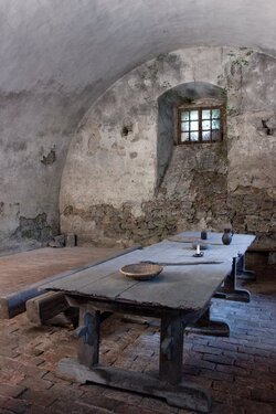 gothic-dungeon-25879937[1].jpg